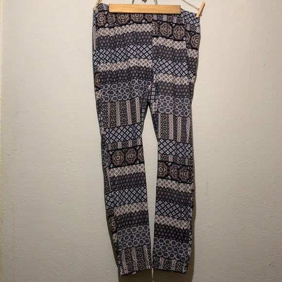 SoSo Brown Black and Cream Print Leggings - Picture 3 of 5
